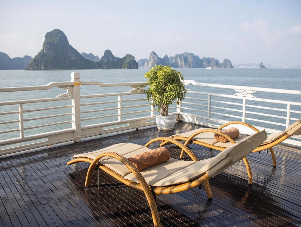 Hotel The Au Co Cruise - Managed By Bhaya Cruise Ha Long Exterior foto