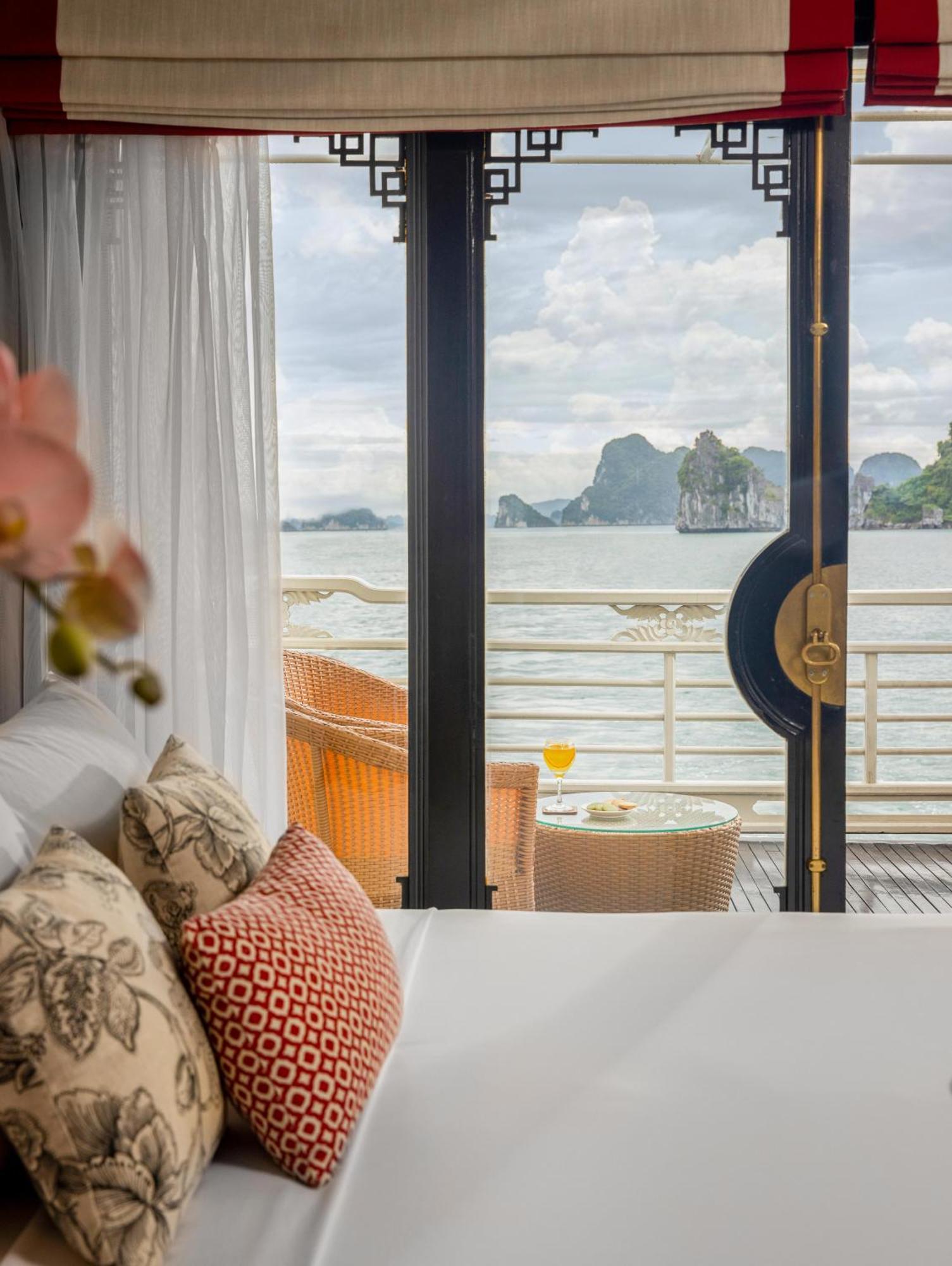 Hotel The Au Co Cruise - Managed By Bhaya Cruise Ha Long Exterior foto