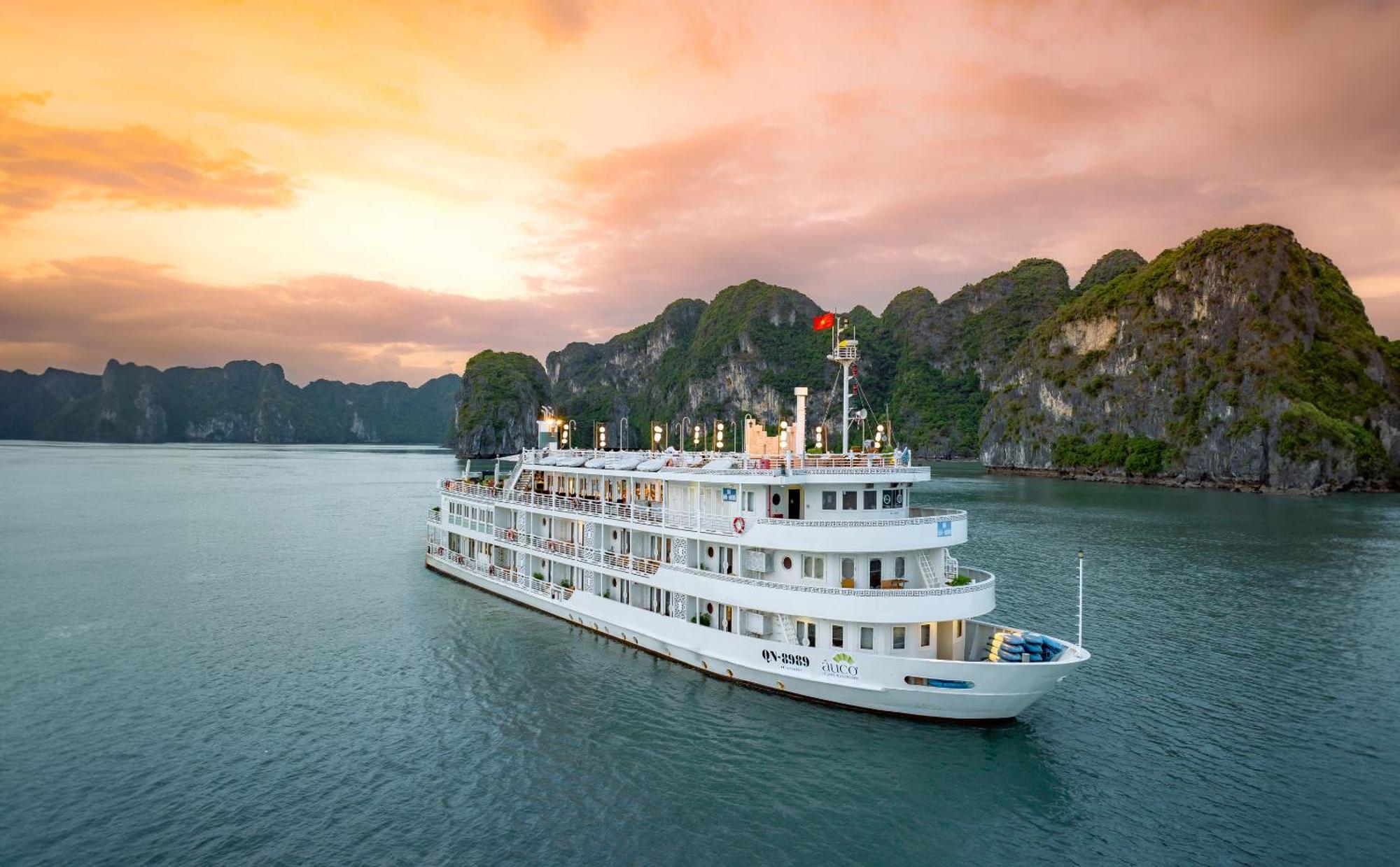 Hotel The Au Co Cruise - Managed By Bhaya Cruise Ha Long Exterior foto