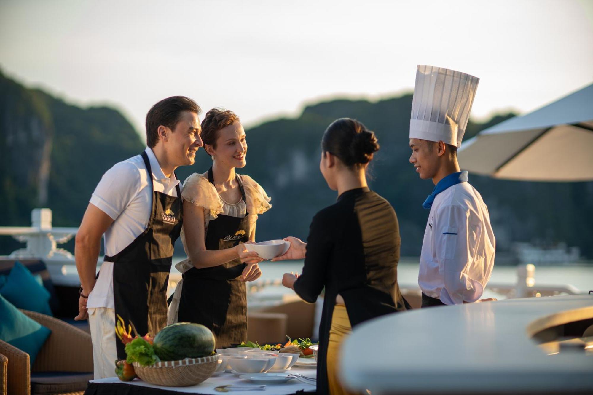 Hotel The Au Co Cruise - Managed By Bhaya Cruise Ha Long Exterior foto
