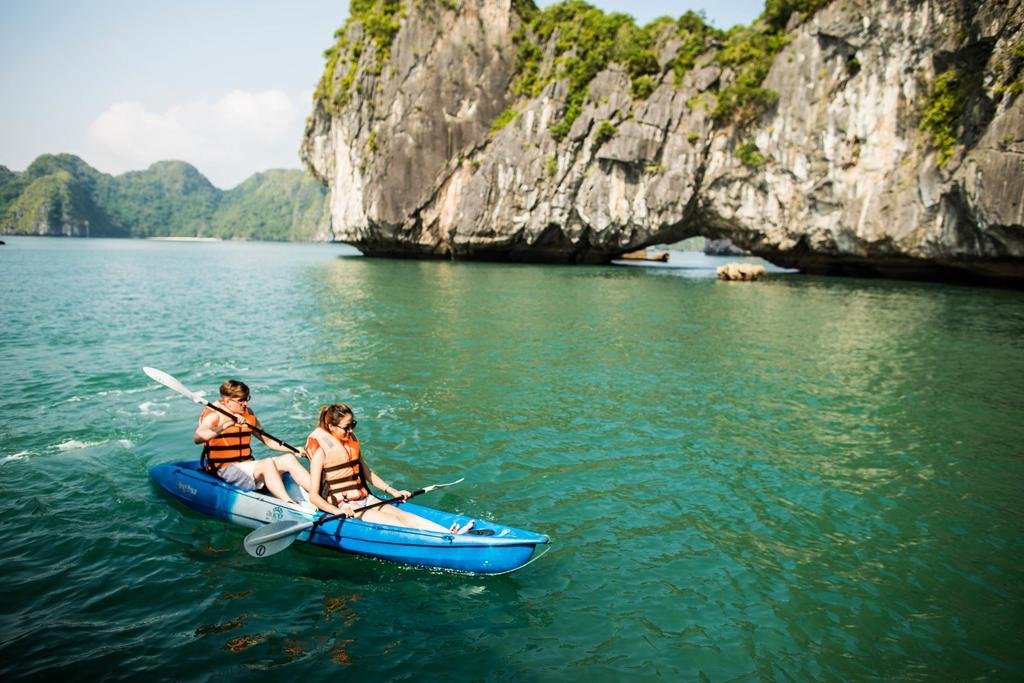 Hotel The Au Co Cruise - Managed By Bhaya Cruise Ha Long Exterior foto