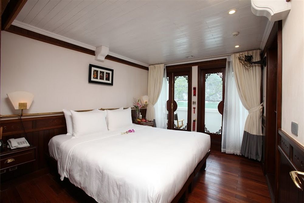 Hotel The Au Co Cruise - Managed By Bhaya Cruise Ha Long Exterior foto